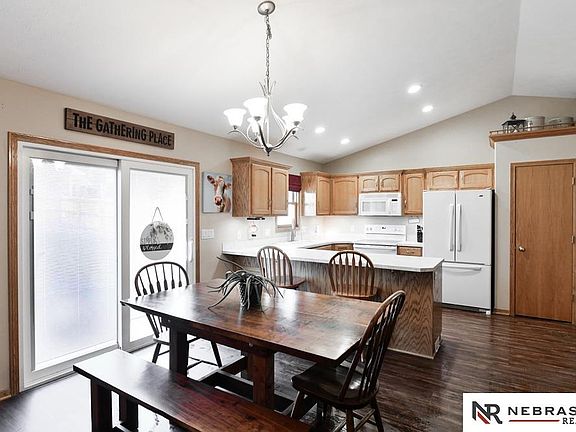 4th image of 21522 Parkview Dr