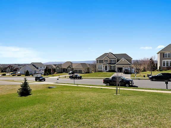5th image of 5 Gladhill Dr