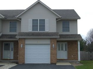 1330 E Arnold St, Sandwich, IL 60548