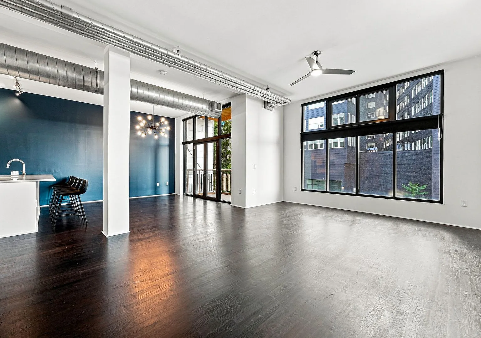 2 Bedroom, 2 Bath Modern Condo In Ballpark District! — Photo 1
