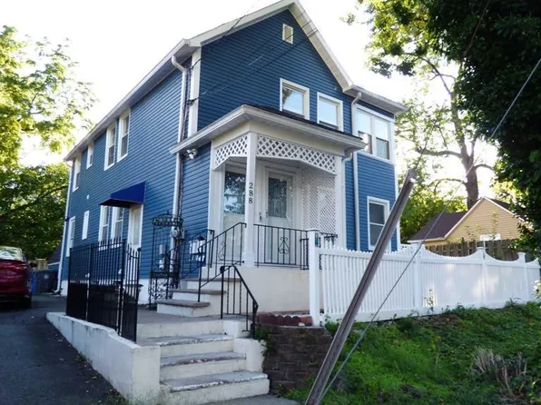 288 E Roosevelt Sq, Englewood, NJ 07631