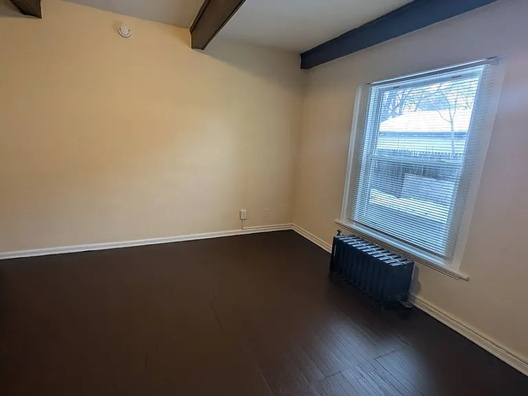 912 Haskell Ave — Photo 6