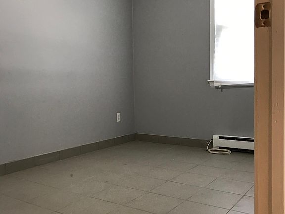 4th image of 74 Wolverine St Floor 1