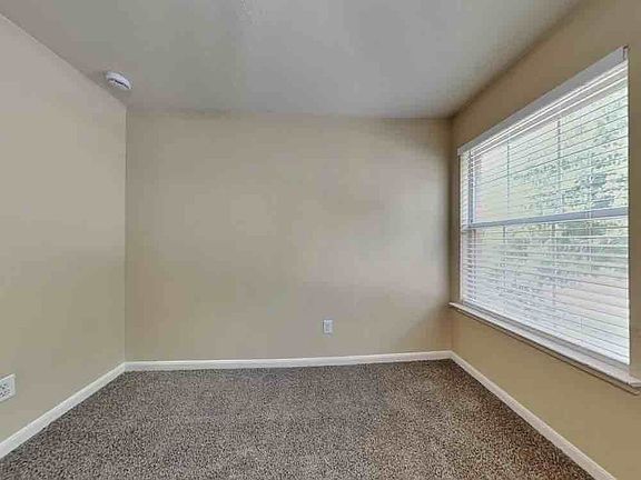 4th image of 43746-27 Clarks Fork Dr #6007