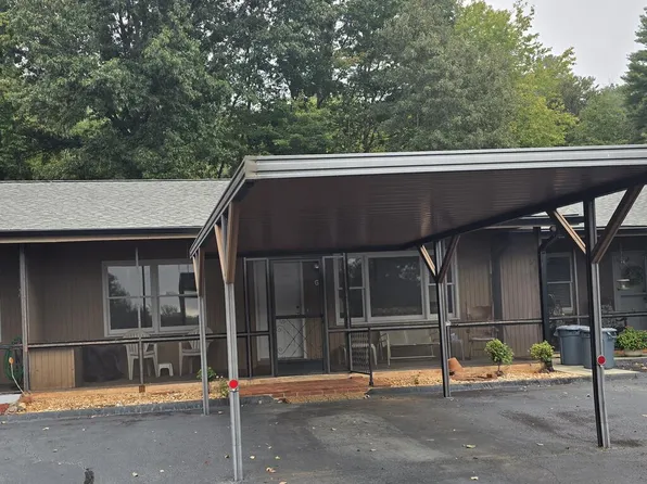 150 Randolph St APT G, Franklin, NC 28734