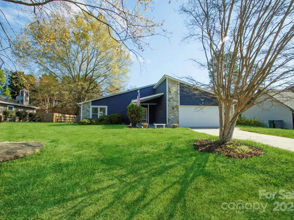 11014 Fox Mill Ln, Charlotte, NC 28277