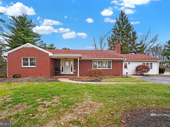 205 Pleasant View Dr, Etters, PA 17319