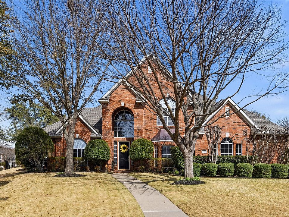 1st image of 207 Mallard Lakes Dr