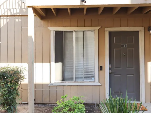 1819 S Cherokee Ln APT 11, Lodi, CA 95240