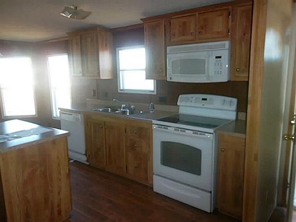 3rd image of 8090 Kelton Dr