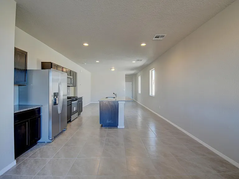 4831 Sandia Vista Rd NE — Photo 2