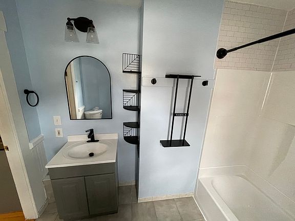 2nd image of 42 Walker St #1/2