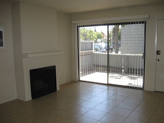 Living Room. Patio Access
