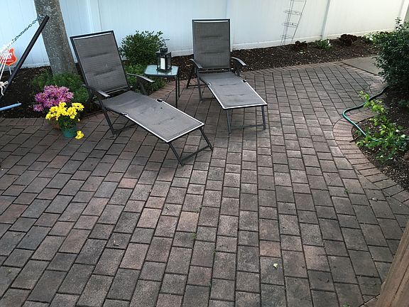 4th image of 74 Murray Dr