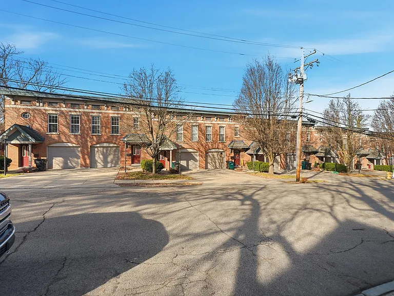 2521 Ravine St — Photo 46