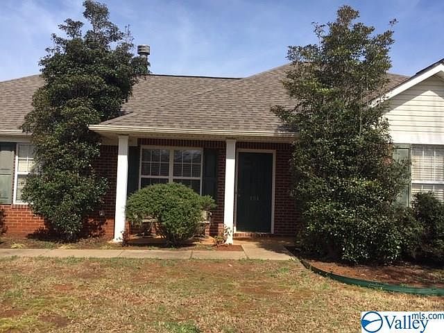 1st image of 101 Buckhorn Cir