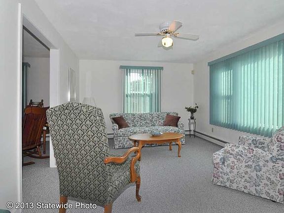 2nd image of 7 Knoll Crest Dr