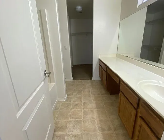4850 N 113th Dr — Photo 15