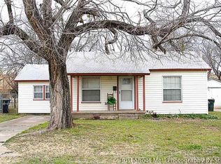 1816 Park Ave, Chickasha, OK 73018