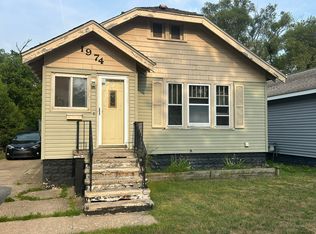 1974 Wood St, Muskegon, MI 49442