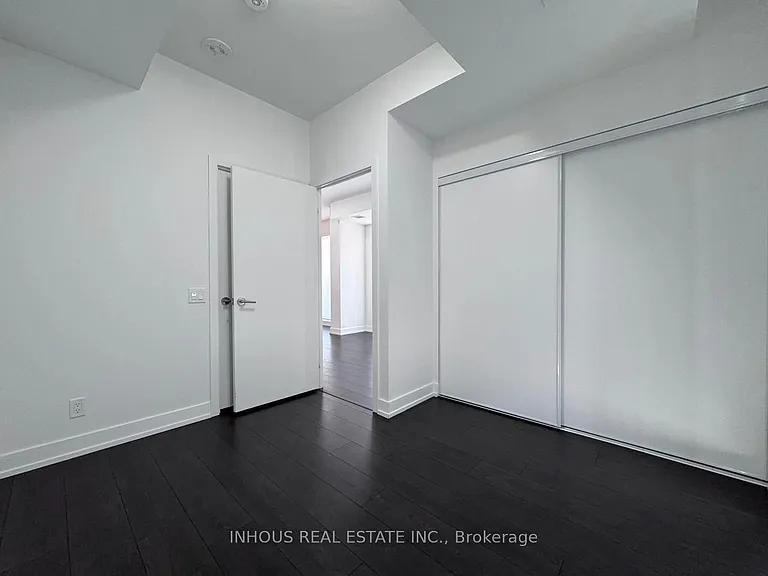 215 Veterans Dr #909 — Photo 3
