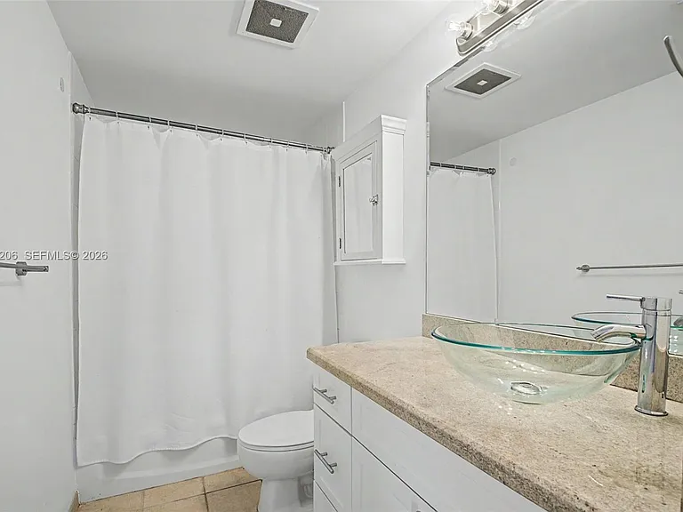 1250 S Miami Ave — Photo 12