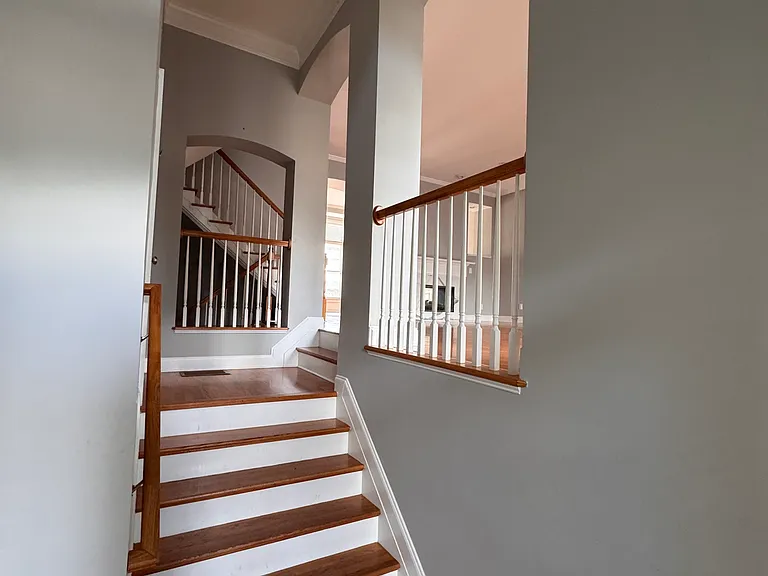 1454 Montclair Ct — Photo 11