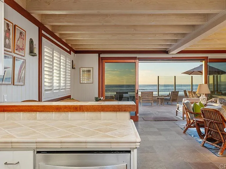 2008 Ocean Front — Photo 18