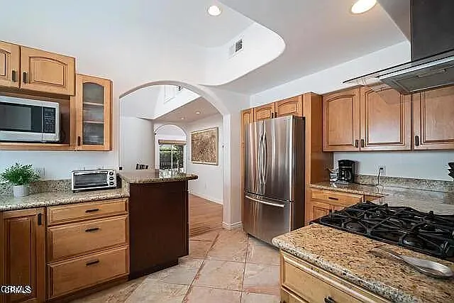 748 N La Jolla Ave — Photo 7