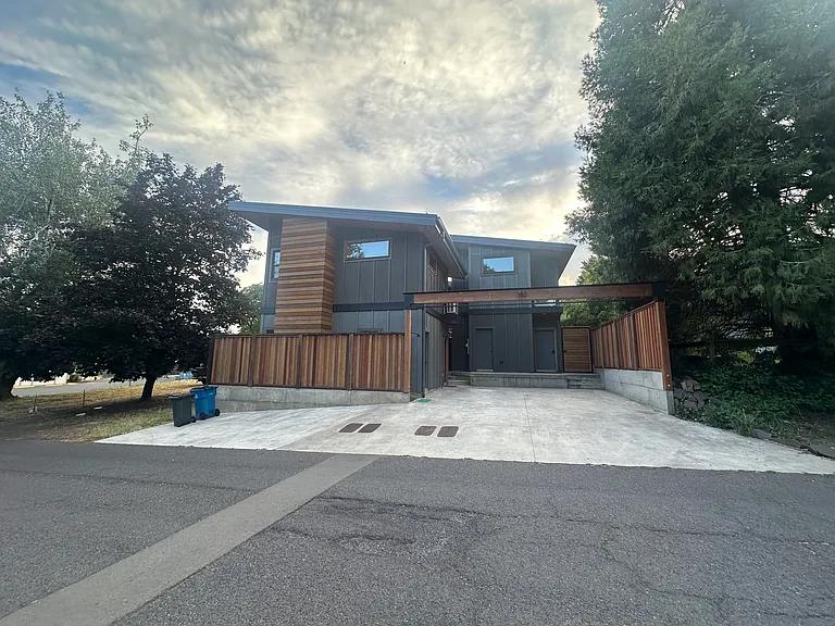 NE Wauna Ave — Photo 20