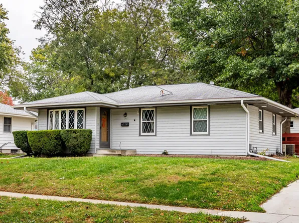 2821 E 39th St, Des Moines, IA 50317