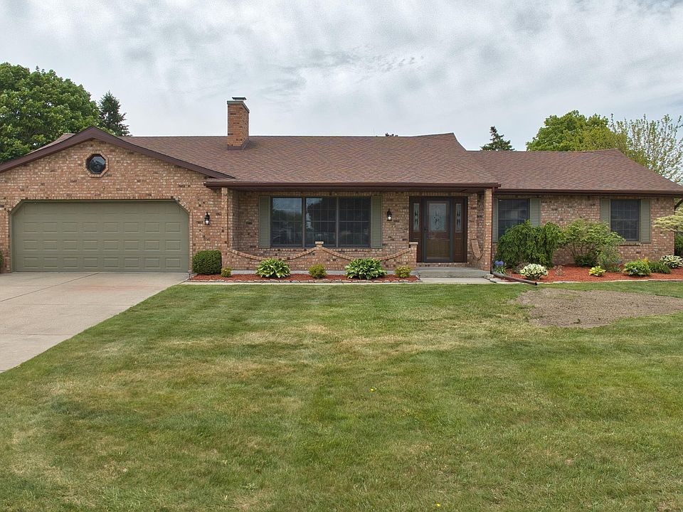 1st image of 759 Pilgrim Dr E