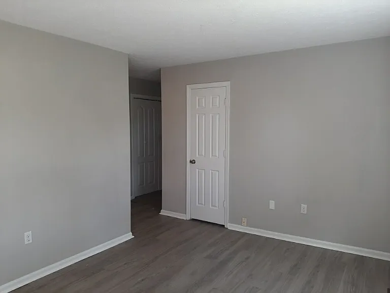 103 Molloy #103 — Photo 3