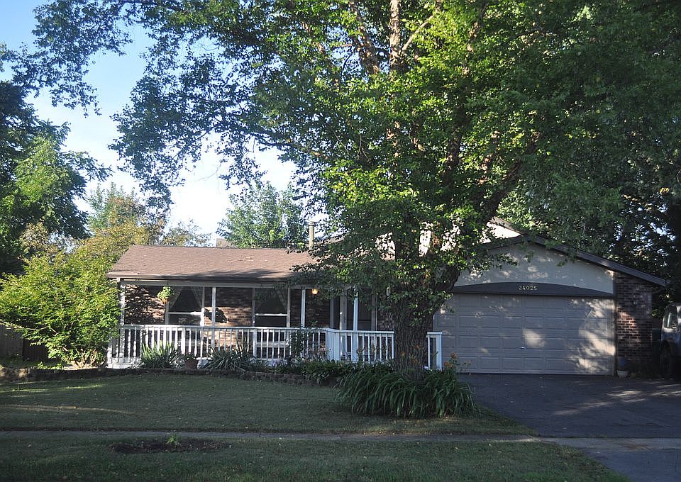 1st image of 24025 W Pheasant Chase Dr