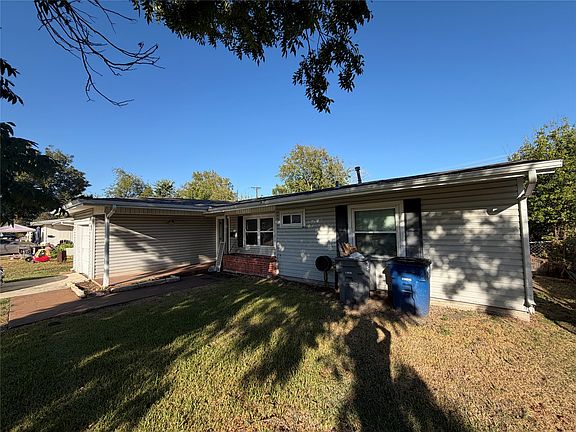 2nd image of 12220 Holt Dr