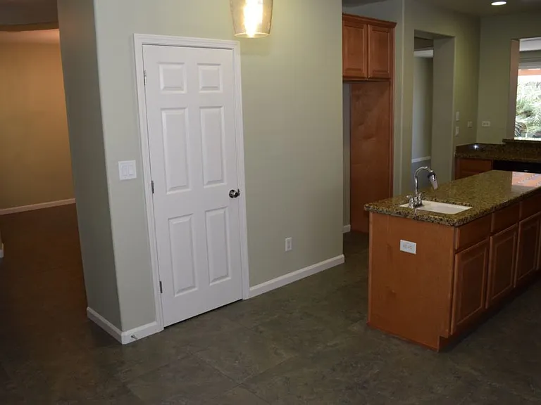 1378 Seymour Cir — Photo 13