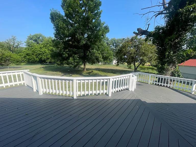 5211 River Rd — Photo 36