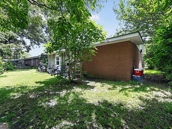 3rd image of 441 Sarah Dr
