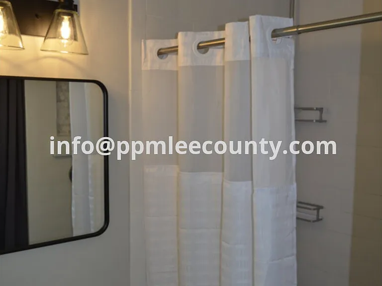5215 Rutland Ct — Photo 36