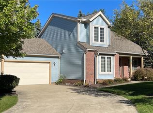 8727 Quailridge Ct, Macedonia, OH 44056