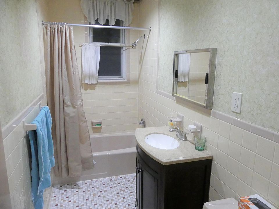 1st image of 7840 68th Ave #1L