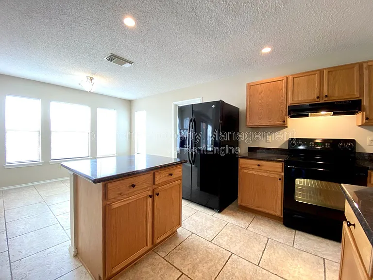 2510 Village Pkwy — Photo 31