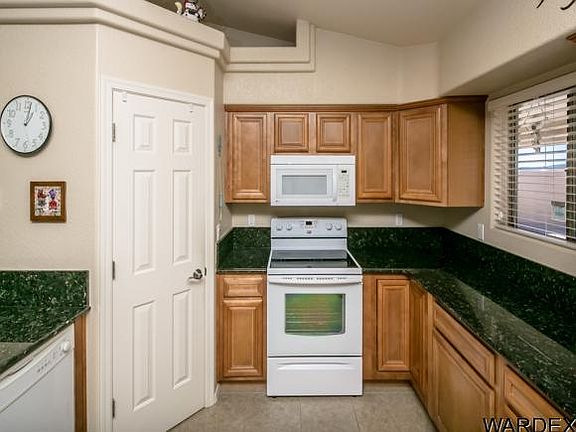 5th image of 7906 E Larkspur Dr