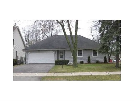 1107 Adelia St photo 1