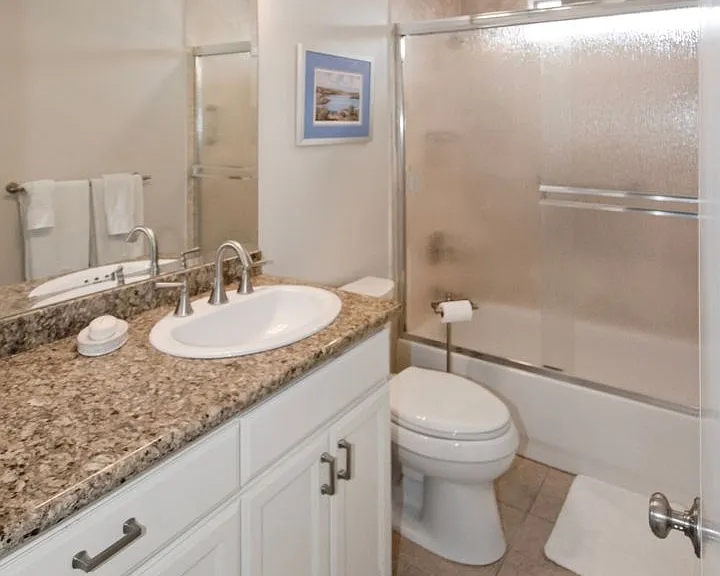 1052 Isabella Avenue Unit #E — Photo 18