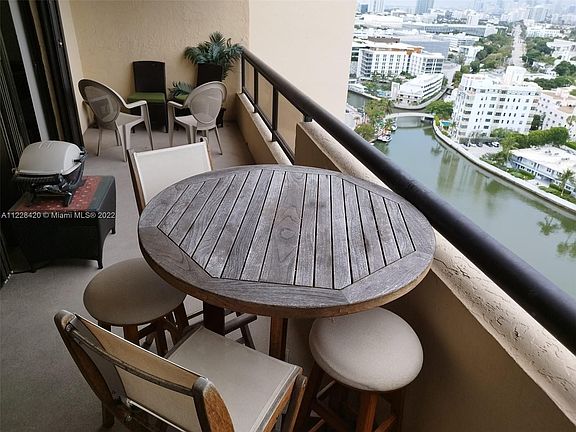 4th image of 2555 Collins Ave APT 2306