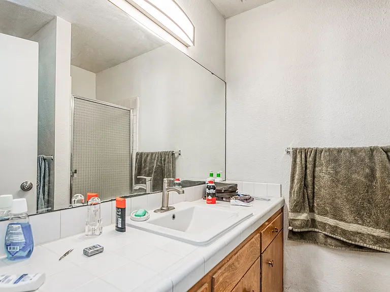 6035 N College Ave #B — Photo 25