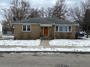 601 E 10th St, Lockport, IL 60441