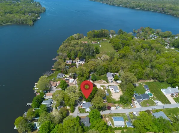 29 Oak Ave, Westport, MA 02790