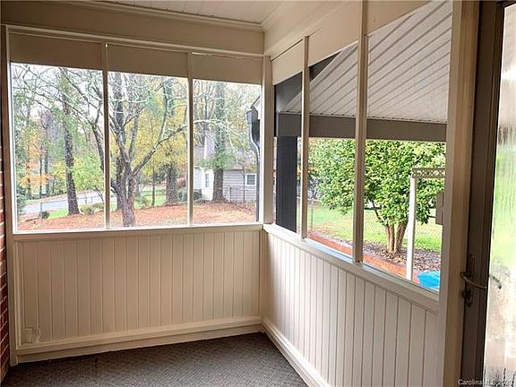 5th image of 1607 10th Street Dr NW